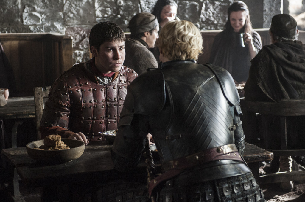 5x02-The-House-of-Black-and-White-game-of-thrones-brienne and pod